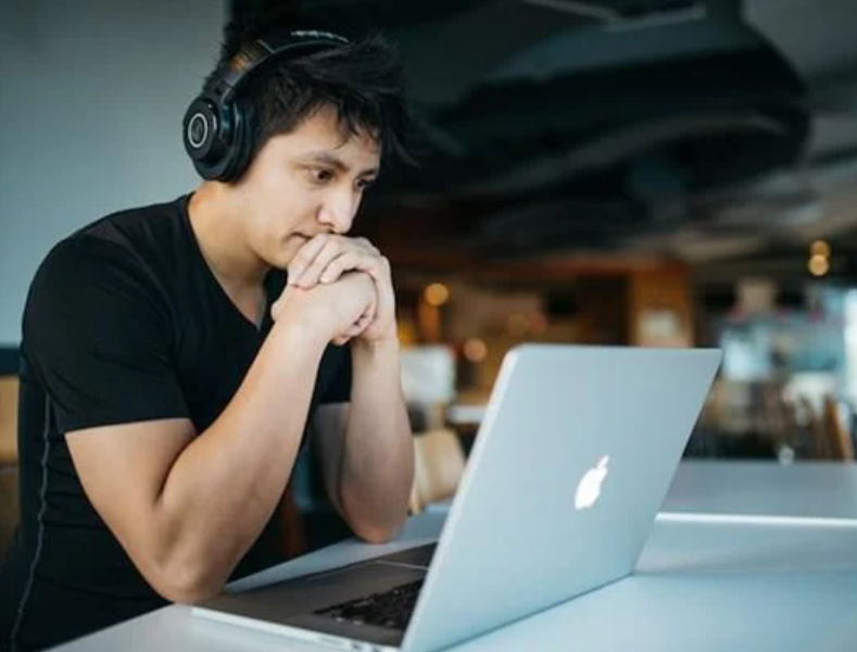 10 شهادات في إدارة التغيير لسوق العمل